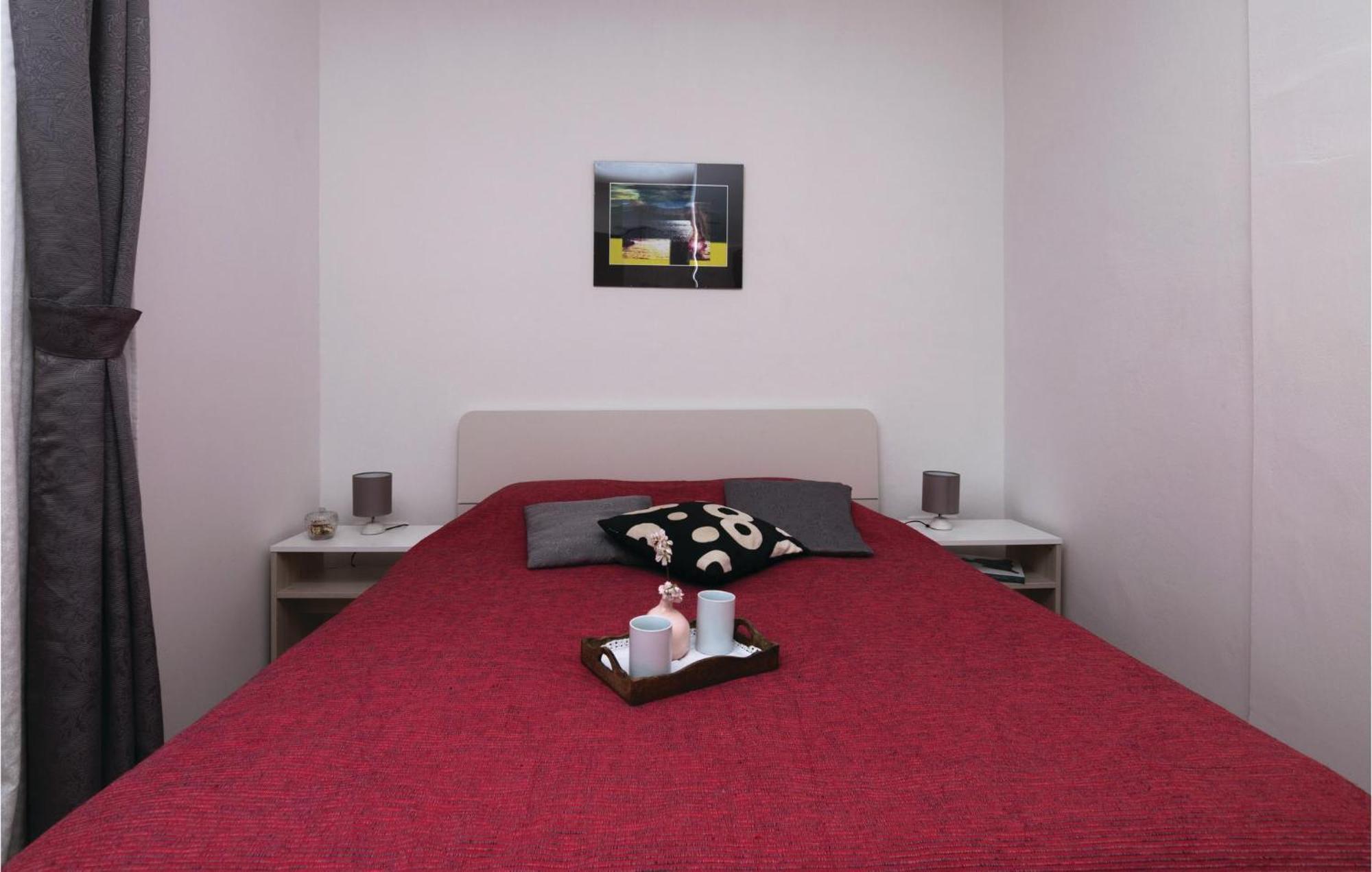 1 Bedroom Gorgeous Apartment In Zadar Bagian luar foto